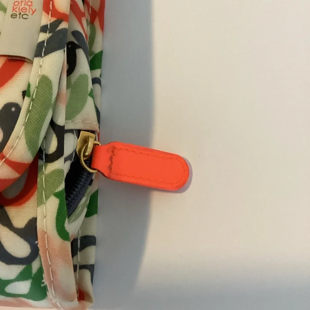 Hanging Travel Organizer with Multicolor Pattern
